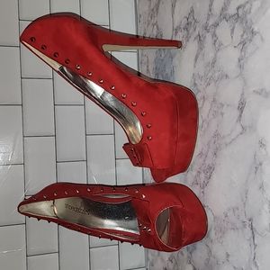 Shoedazzle red spike heels size 9
